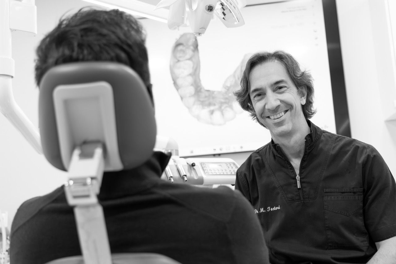 Dott. Marco Testori - Odontoiatria Estetica Milano